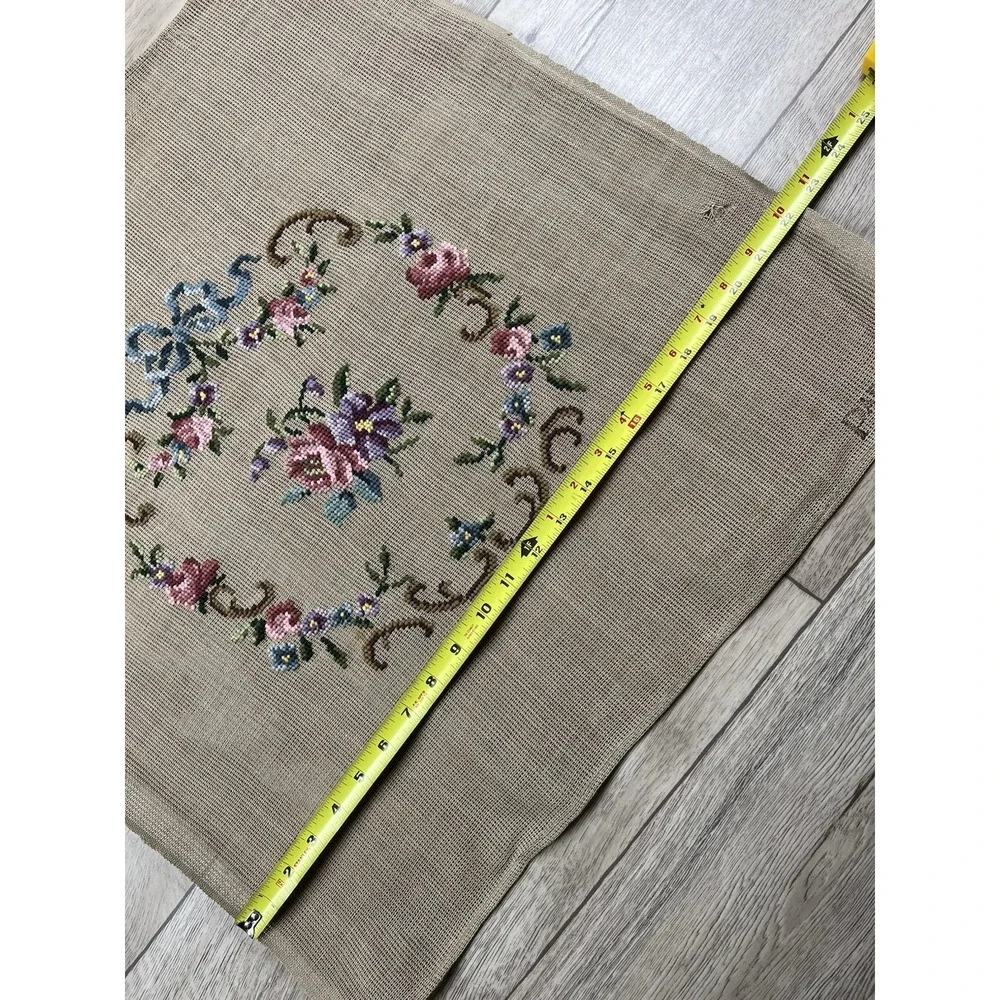 Paragon Needlepoint Tapestry Finished Floral Piece Art. 2100 B 6008 Embroidery
